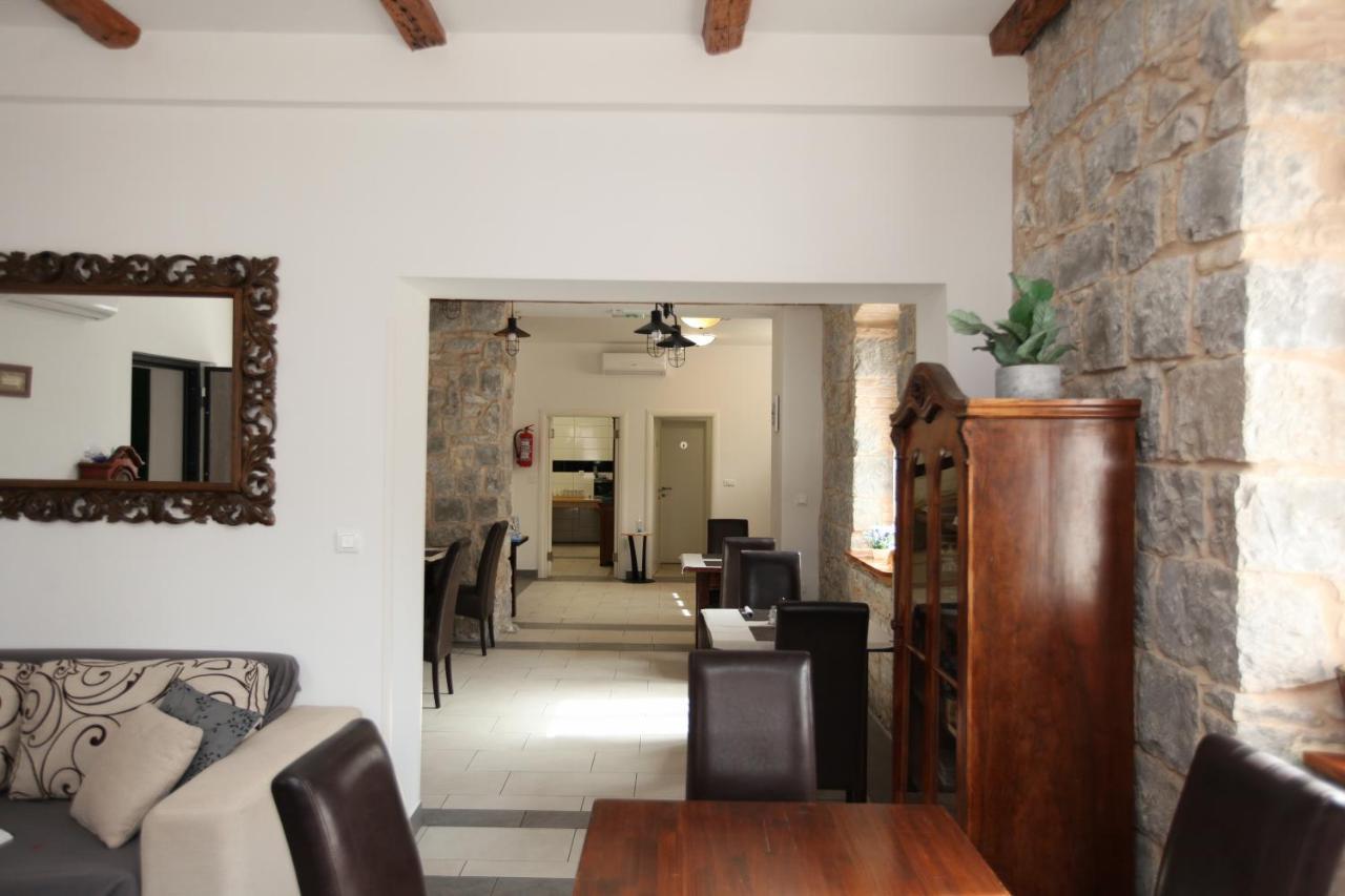 Villa Sol Kastela Exterior photo
